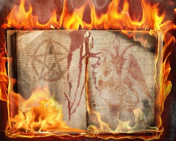 Libro de brujeria en llamas 
